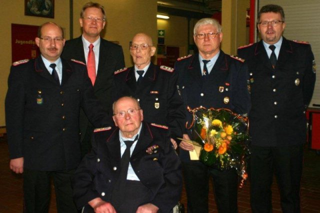 2012-02-11 -21- JHV FF BLtbg Geehrten Gaeste (2)